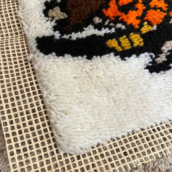 Vintage 70s Sleeping Owl Latch Hook Rug Wall Hanging - Picture 3 of 10